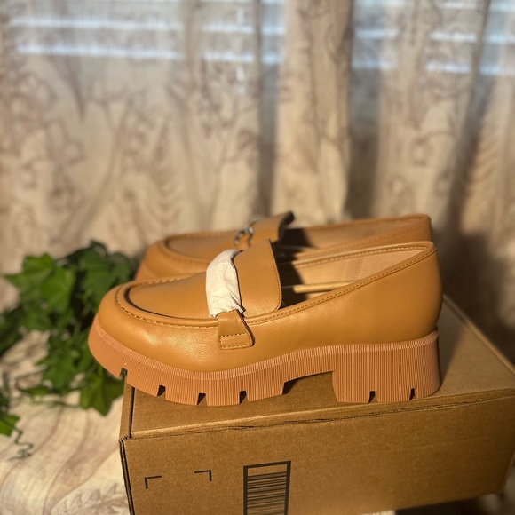 Chunky Heel Loafers - Picture 4 of 6